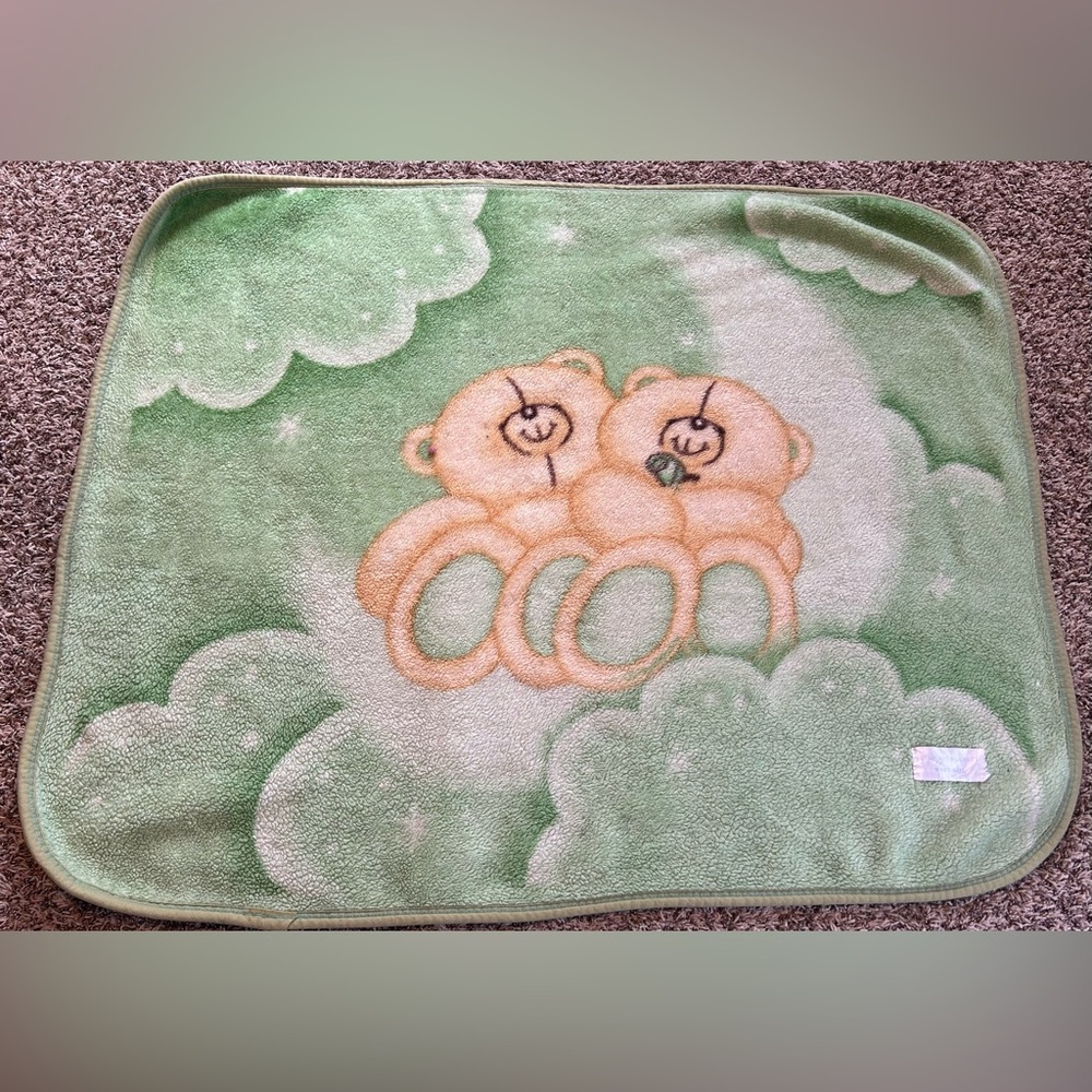 Diamond Blanket Baby Size Bears Sitting On Moon Hugging Green Vintage